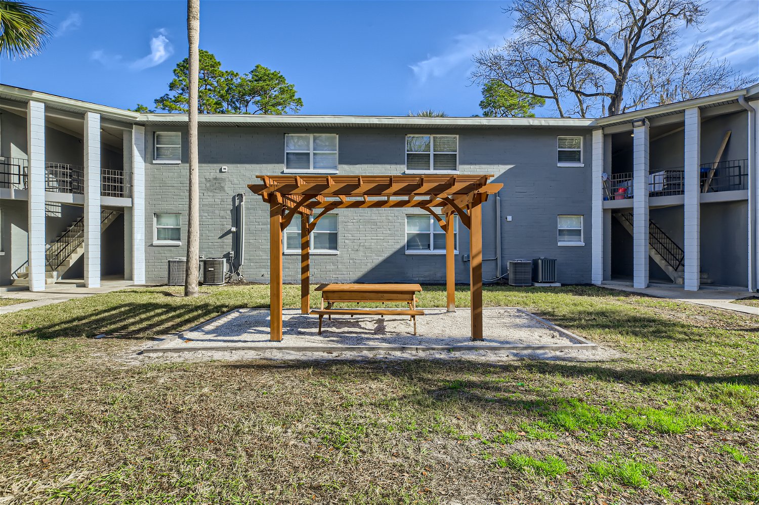Courtyard with Pergola Seating