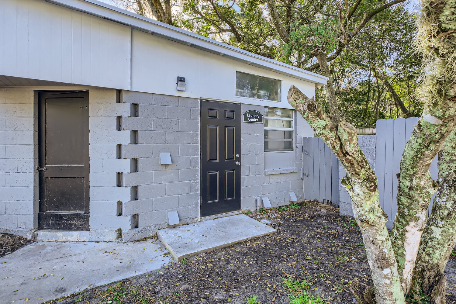 On-site Laundry Facility